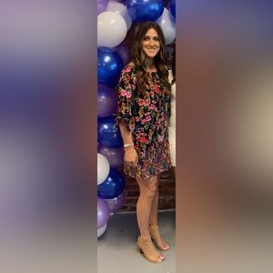 Off shoulder floral Vince Camuto dress size 2